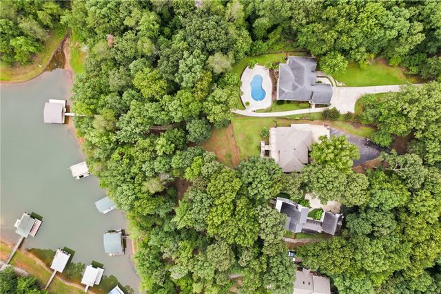 102 Pier Thirty Three, Townville, SC 29689