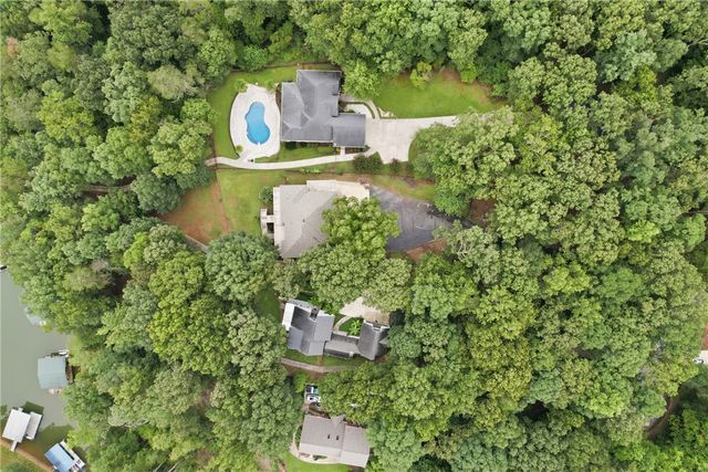 102 Pier Thirty Three, Townville, SC 29689