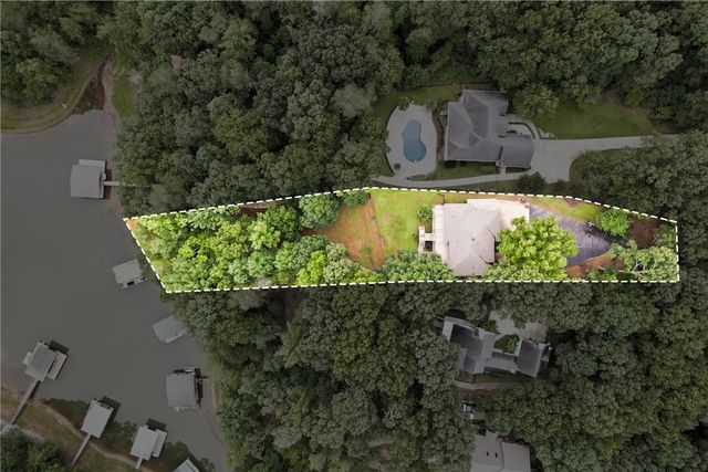 102 Pier Thirty Three, Townville, SC 29689