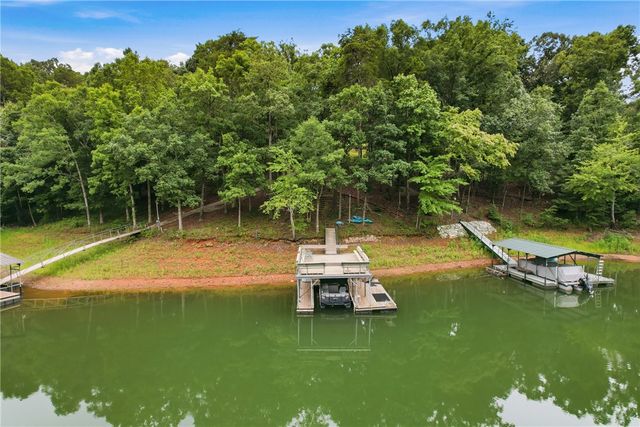 102 Pier Thirty Three, Townville, SC 29689
