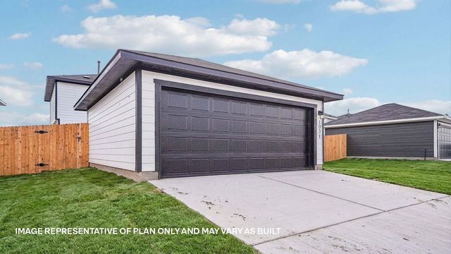 1083 Phantom Hill BLVD, Buda, TX 78610