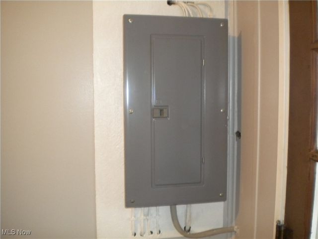 611 Franklin Avenue, Barberton, OH 44203