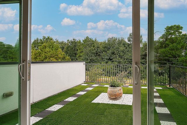 25031 Karacabey Court, The Woodlands, TX 77389