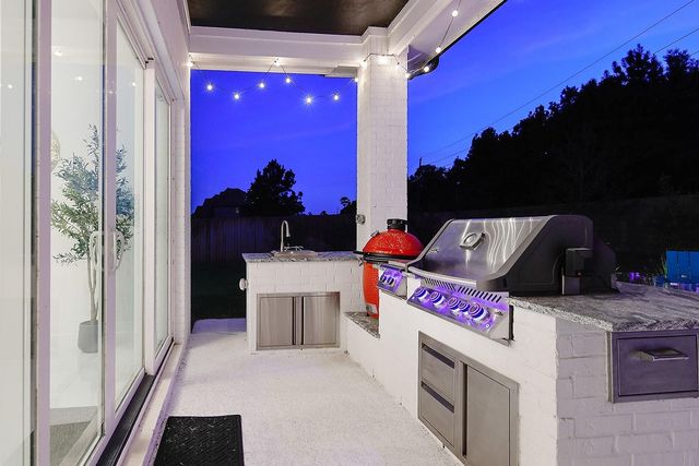 25031 Karacabey Court, The Woodlands, TX 77389