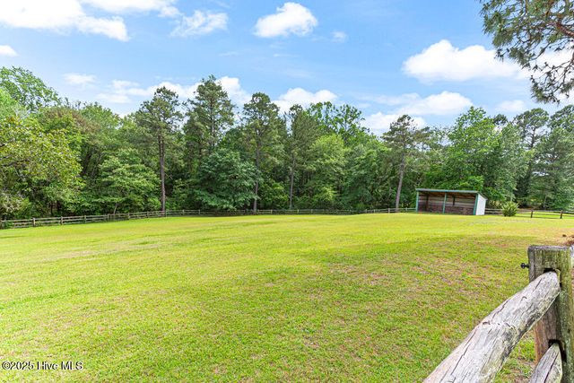 334 Hennings Drive, Vass, NC 28394