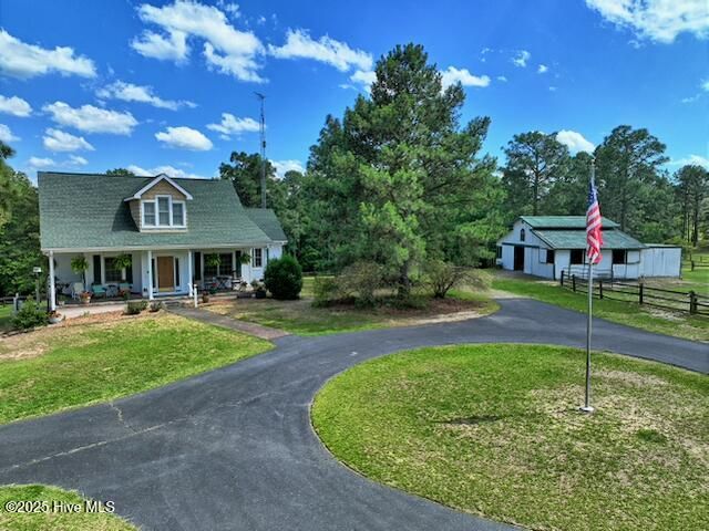 334 Hennings Drive, Vass, NC 28394
