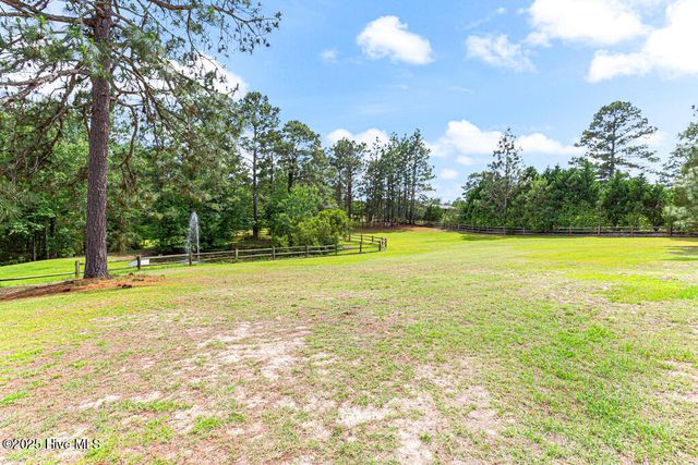 334 Hennings Drive, Vass, NC 28394