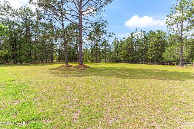 334 Hennings Drive, Vass, NC 28394