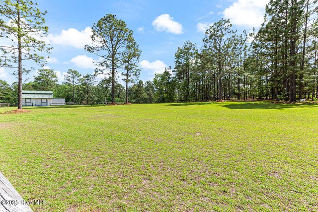 334 Hennings Drive, Vass, NC 28394