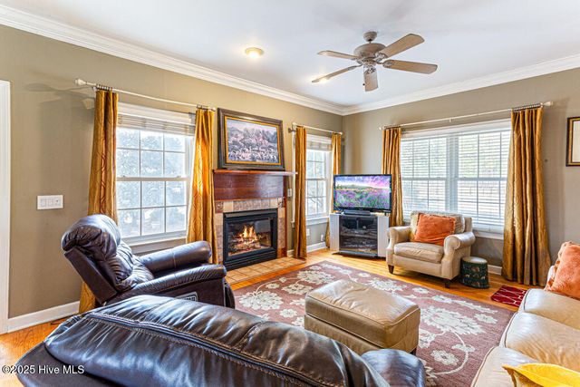 334 Hennings Drive, Vass, NC 28394