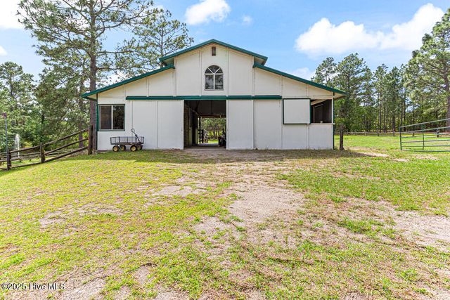 334 Hennings Drive, Vass, NC 28394