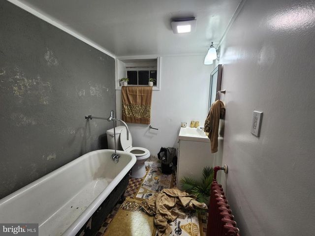 1310 EDISON HWY, Baltimore, MD 21213