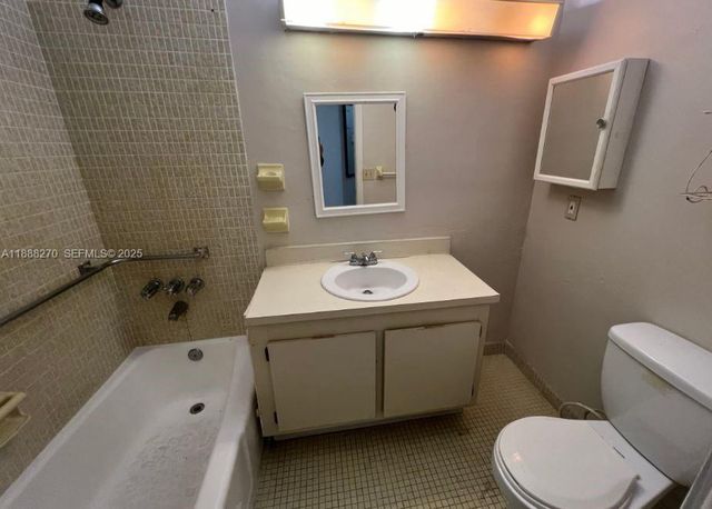 19080 NE 3rd Court 312, Miami, FL 33179