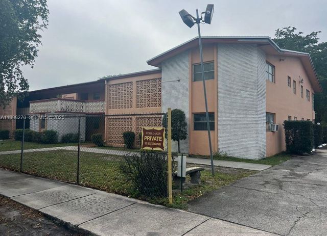 19080 NE 3rd Court 312, Miami, FL 33179