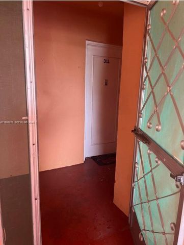 19080 NE 3rd Court 312, Miami, FL 33179