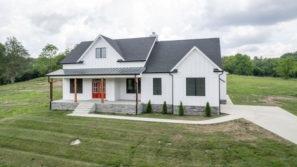 8301 Hartsville Pike, Lebanon, TN 37087