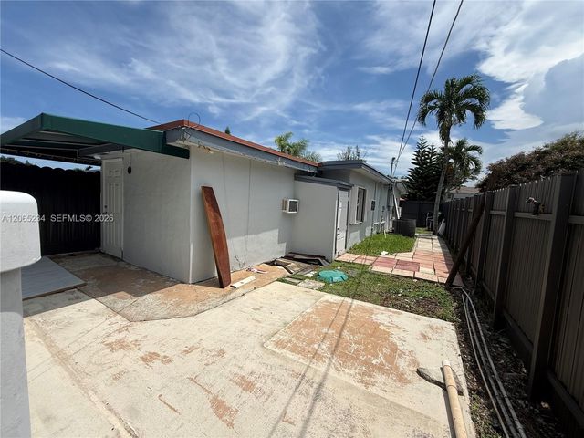 8805 SW 43rd Ter 0, Miami, FL 33165