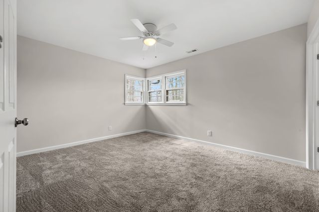 1003 Pickett Dr, Tullahoma, TN 37388