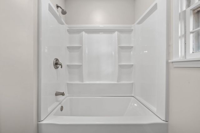 1003 Pickett Dr, Tullahoma, TN 37388