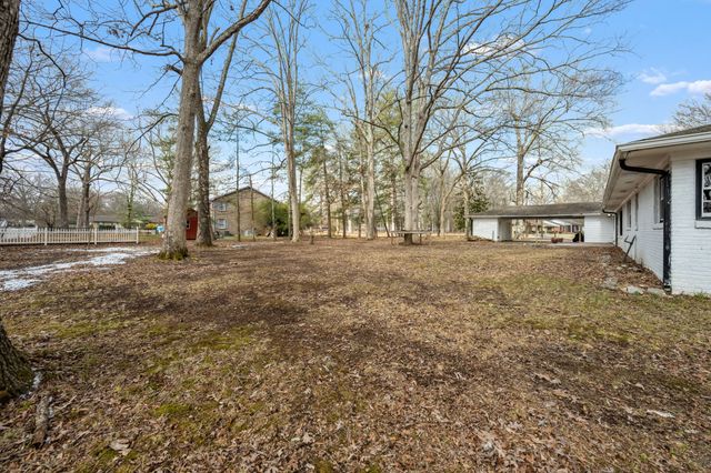 1003 Pickett Dr, Tullahoma, TN 37388