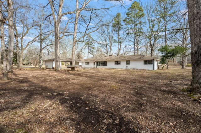 1003 Pickett Dr, Tullahoma, TN 37388