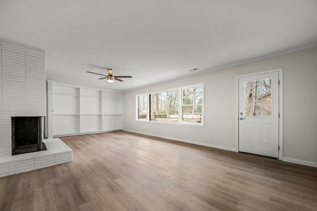 1003 Pickett Dr, Tullahoma, TN 37388