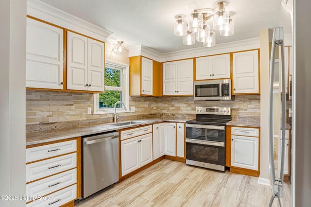 107 Donna Dr, Brandenburg, KY 40108