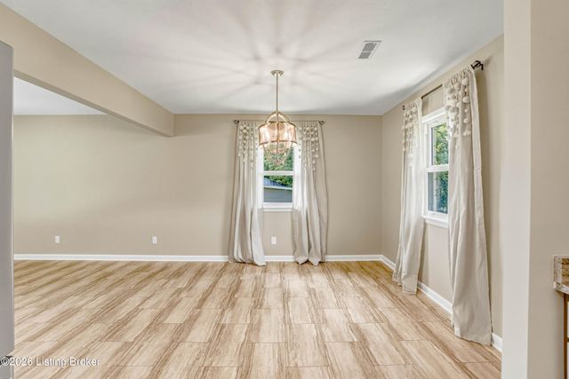 107 Donna Dr, Brandenburg, KY 40108
