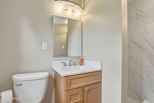 107 Donna Dr, Brandenburg, KY 40108