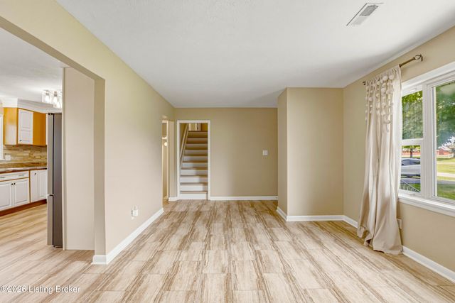 107 Donna Dr, Brandenburg, KY 40108