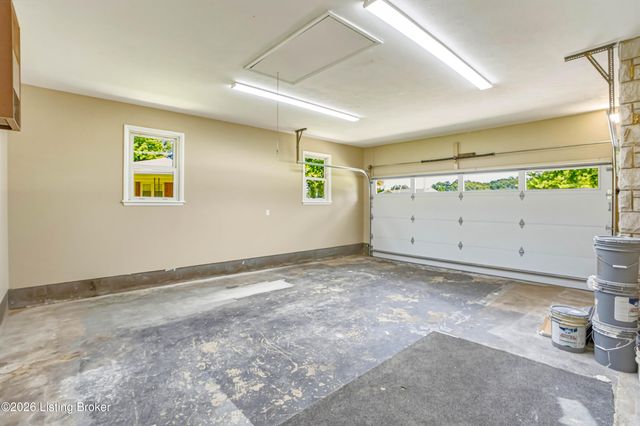 107 Donna Dr, Brandenburg, KY 40108