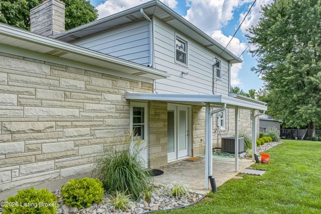 107 Donna Dr, Brandenburg, KY 40108
