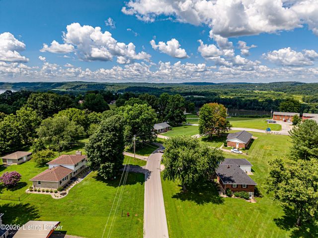 107 Donna Dr, Brandenburg, KY 40108