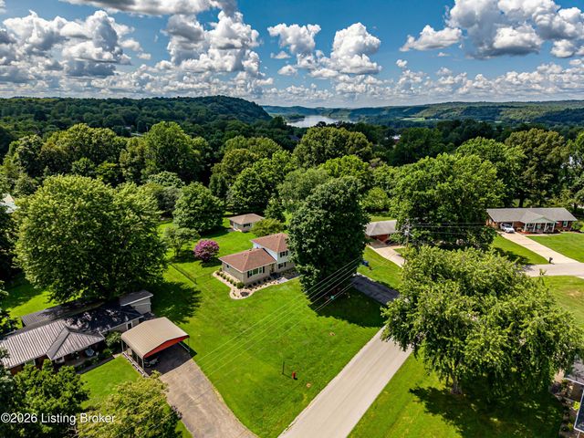 107 Donna Dr, Brandenburg, KY 40108