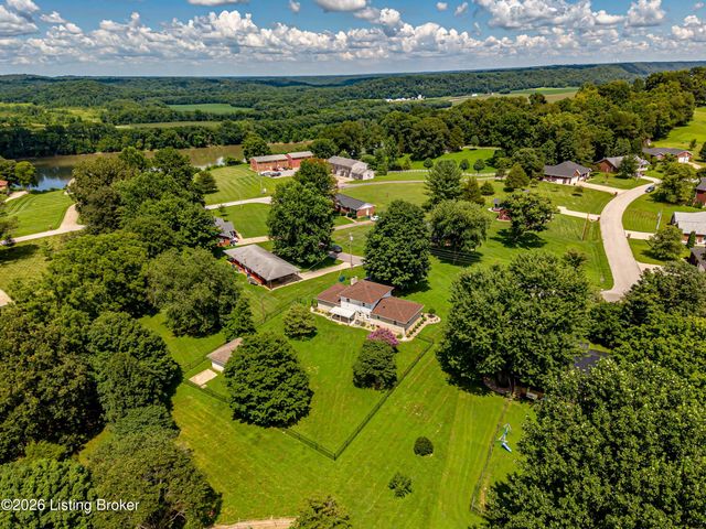 107 Donna Dr, Brandenburg, KY 40108