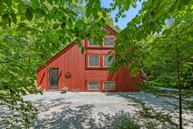 2 Draper Mill Road, Grantham, NH 03753