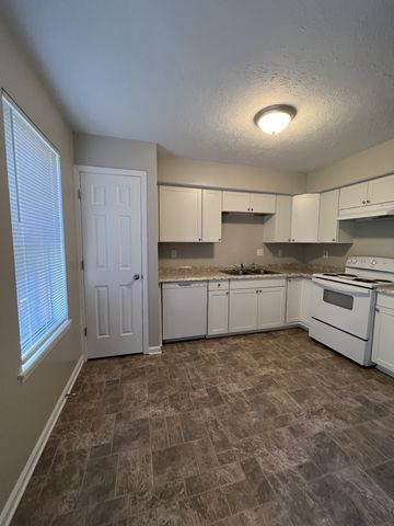 133 Coventry Woods Dr, Madison, TN 37115