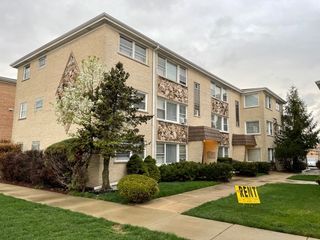 8550 W Lawrence Avenue 2C, Norridge, IL 60706