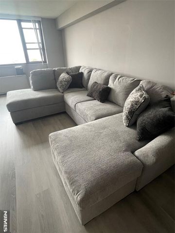 250 Gorge 21E, Cliffside Park, NJ 07010