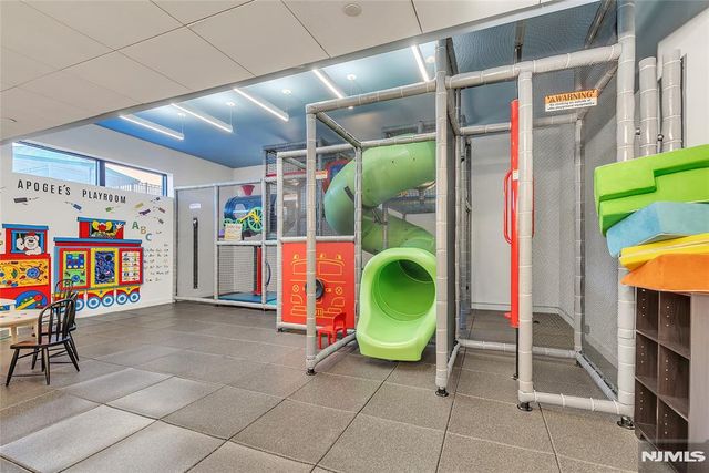 250 Gorge 21E, Cliffside Park, NJ 07010