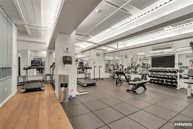 250 Gorge 21E, Cliffside Park, NJ 07010