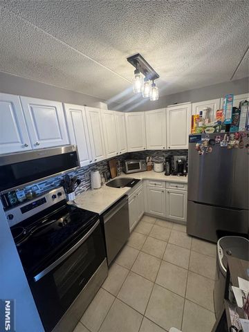 250 Gorge 21E, Cliffside Park, NJ 07010