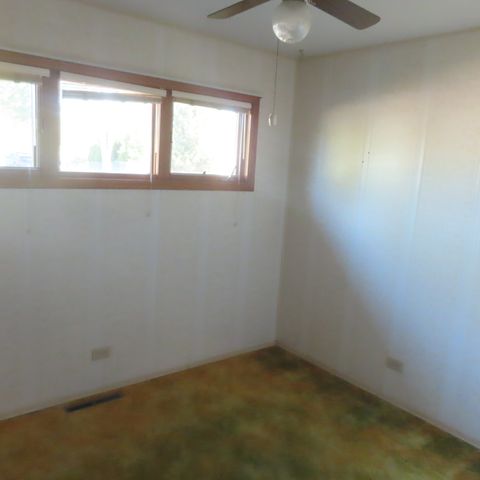 18325 W Lakeview Terrace, Gurnee, IL 60031