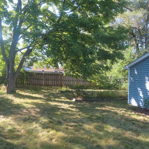 18325 W Lakeview Terrace, Gurnee, IL 60031