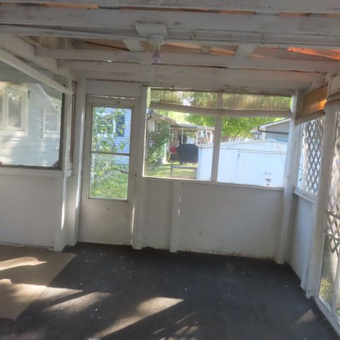 18325 W Lakeview Terrace, Gurnee, IL 60031