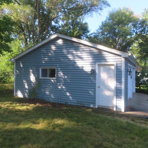 18325 W Lakeview Terrace, Gurnee, IL 60031