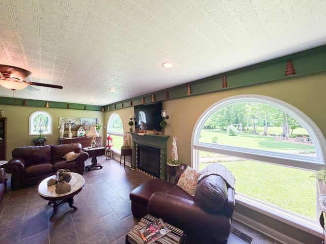 1342 Buchanan Creek Rd, Pulaski, TN 38478