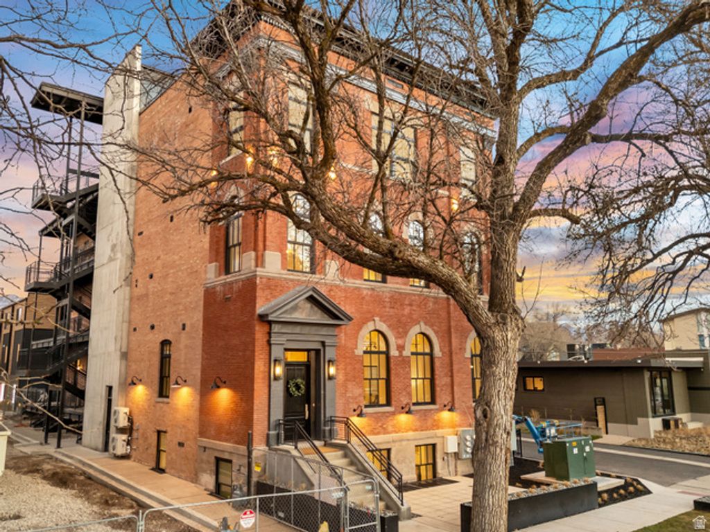 Image 4 of property listing at 849 S 800 E #4, Salt Lake City, UT 84102