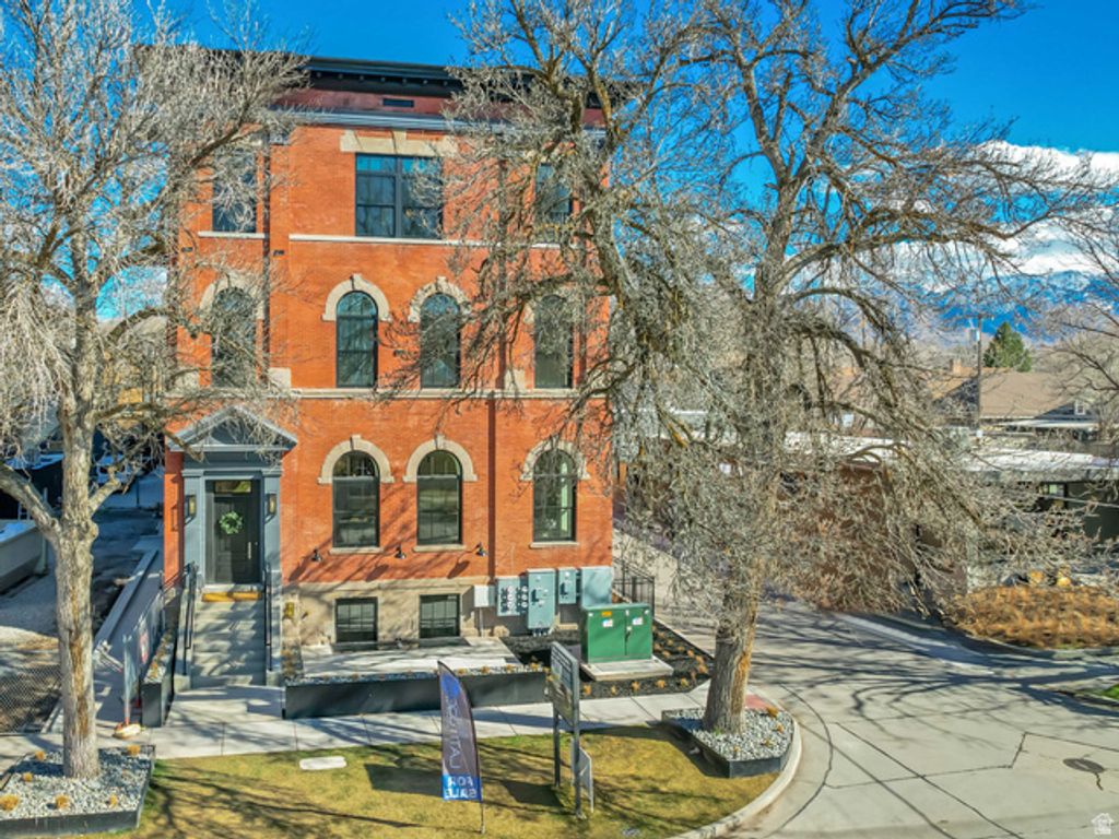 Image 31 of property listing at 849 S 800 E #4, Salt Lake City, UT 84102