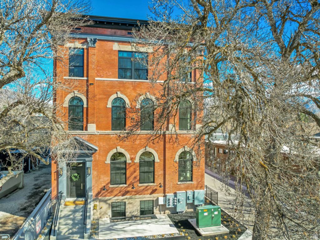 Image 32 of property listing at 849 S 800 E #4, Salt Lake City, UT 84102